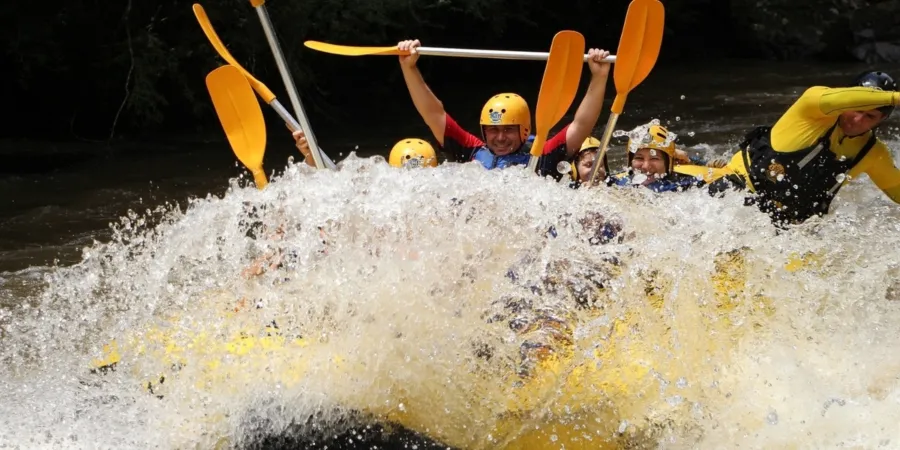 Zwemmen en watersport Foto Raften