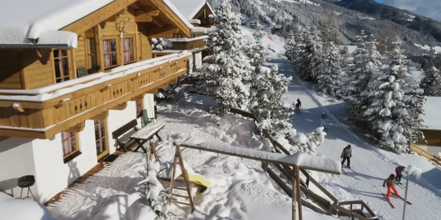 Beleef een familiedroomvakantie in een chalet aan de piste Foto 1 Jan Senn Hütte