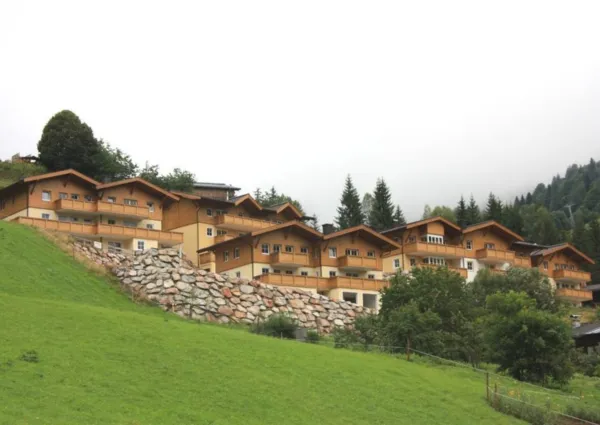 Cover 0026 SB Alpen Resort Saalbach overzicht zomer 2