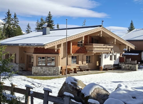 Hohkrimml Falkenstein Dahoam winter tuin zij aanzicht